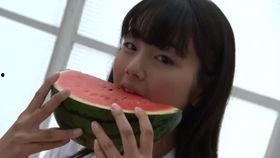 优秀的吃瓜女孩