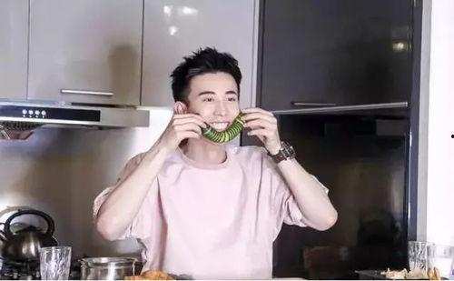 校草吃瓜小说,校草的甜蜜瓜田